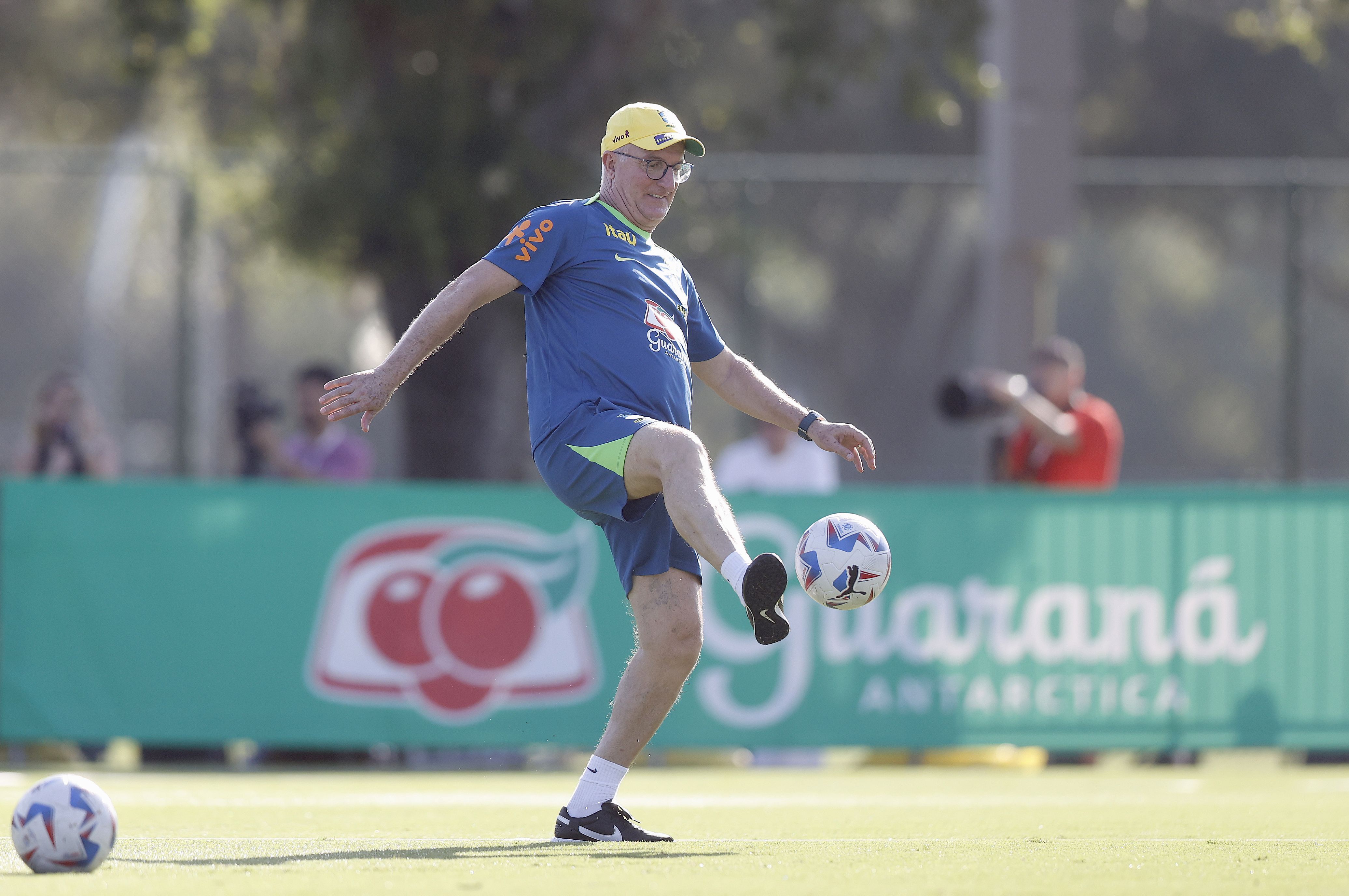 Brasil enfrenta o México em amistoso, e Dorival ganha 'rodagem' para a Copa América