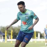 Convocado na 'segunda chamada', Pepê se apresenta para ser o versátil da Seleção