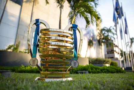 Taça da Copa do Nordeste na sede da CBF