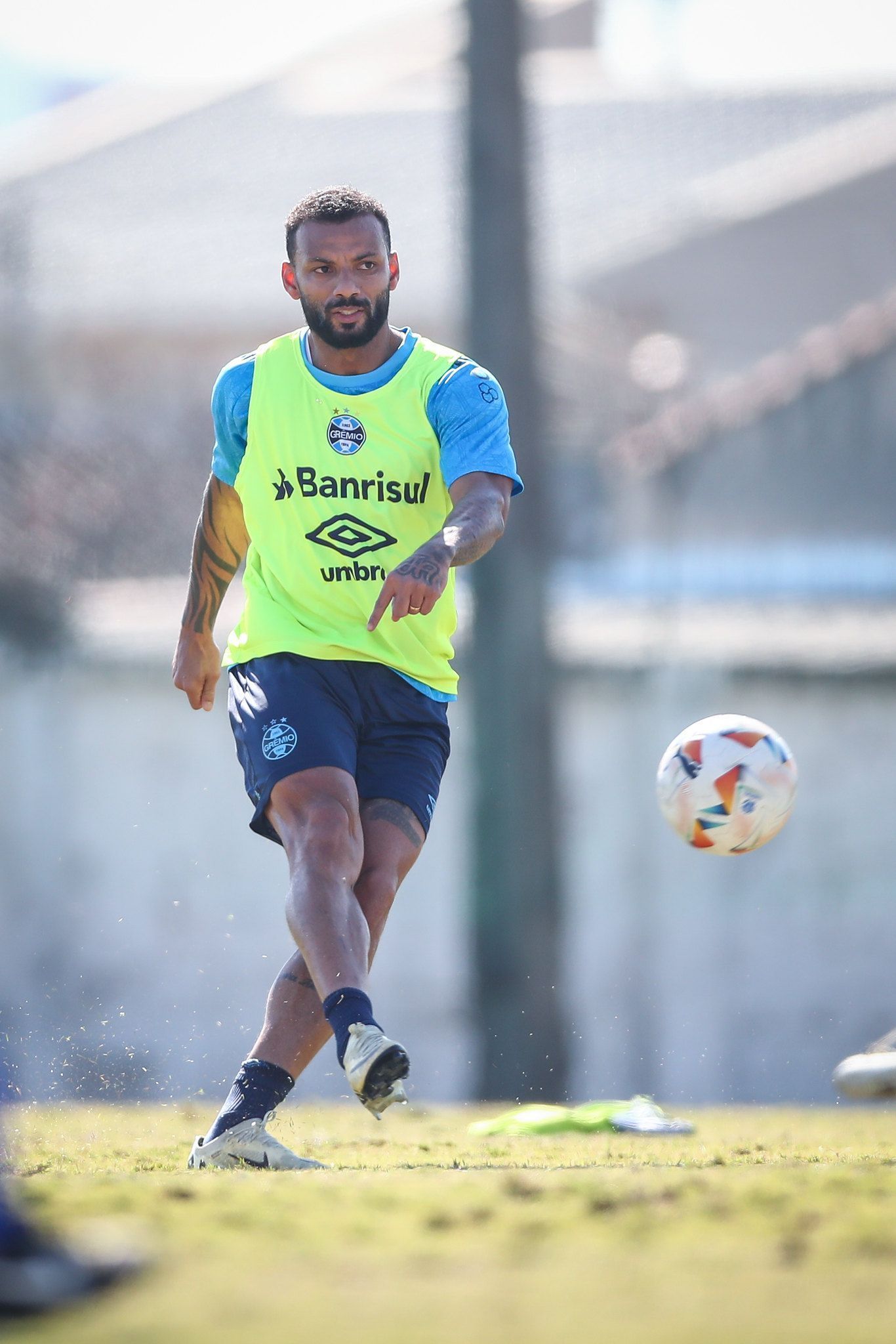 Contestado, JP Galvão desabafa sobre momento no Grêmio: 'Sou o único culpado'