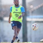 Contestado, JP Galvão desabafa sobre momento no Grêmio: 'Sou o único culpado'