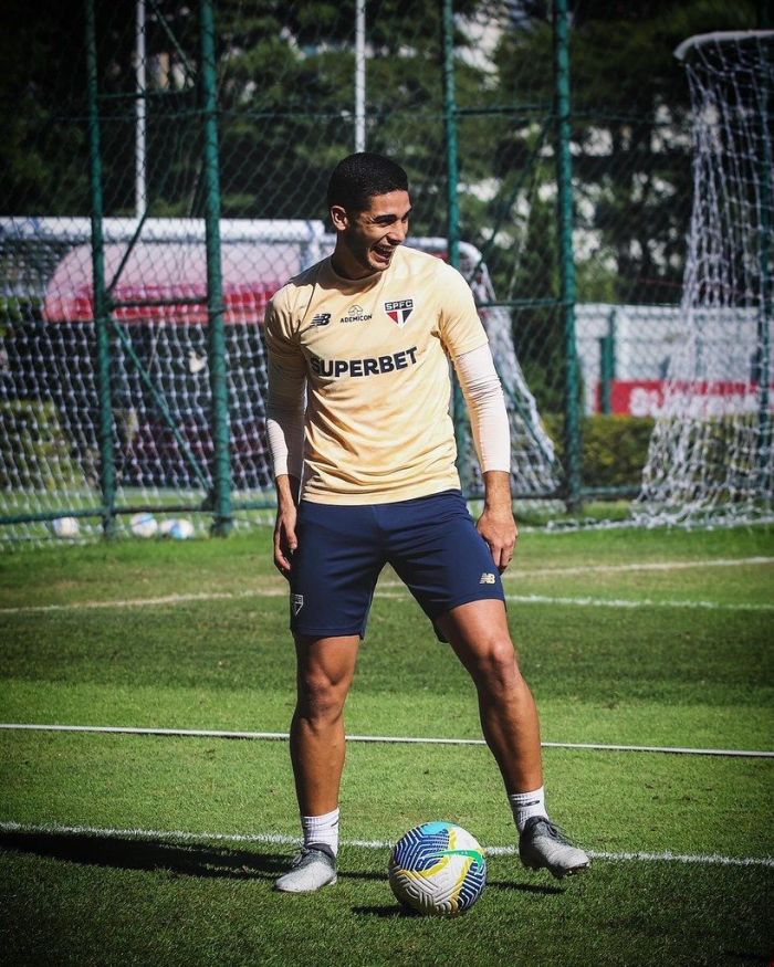 Michel Araujo em treino do São Paulo Michel Araujo em treino do São Paulo
