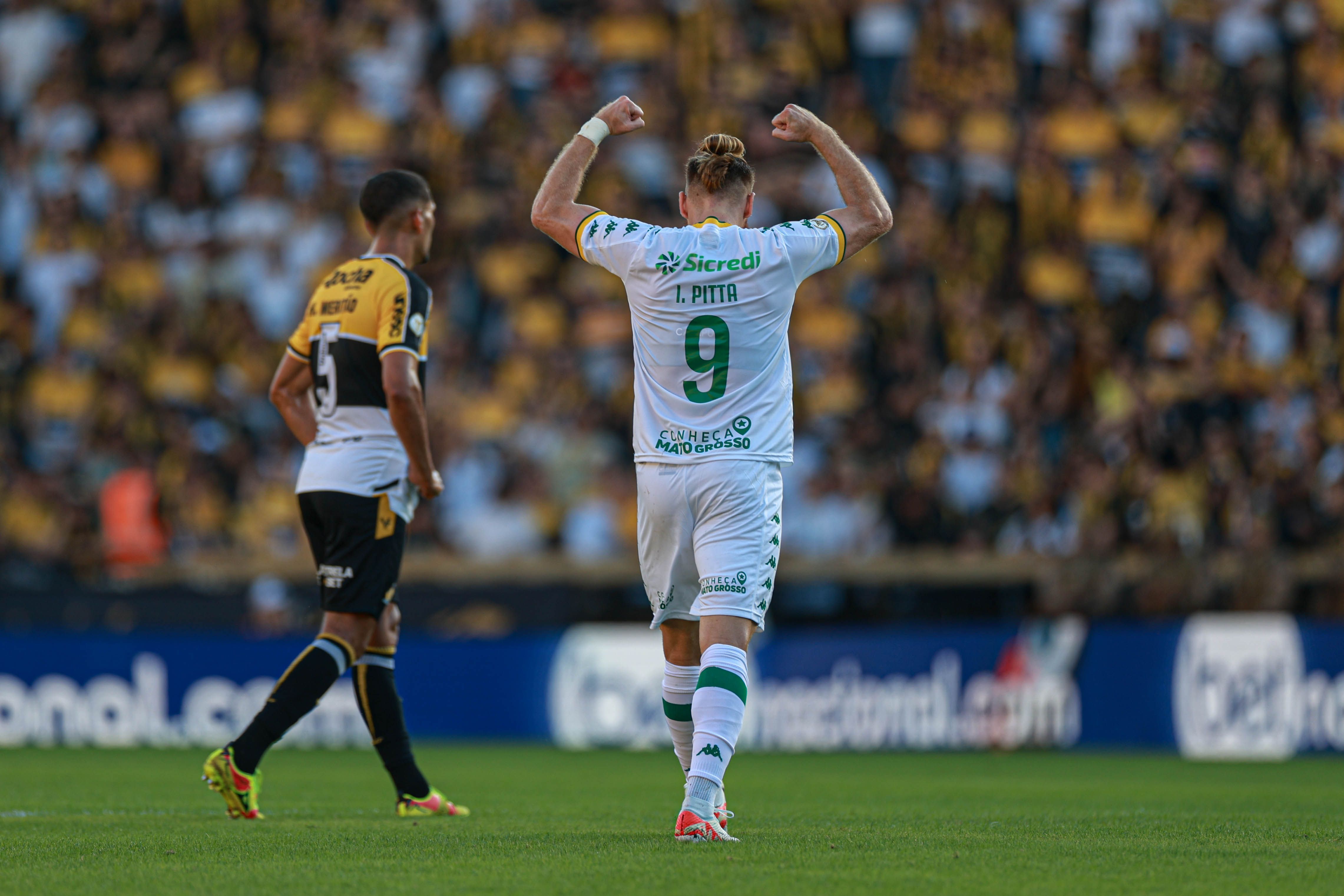 Cuiabá atropela Criciúma e deixa a lanterna do Campeonato Brasileiro