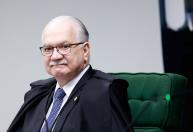 Tensão no STF: Fachin demonstra incômodo e sinaliza cautela sobre votação em plenário