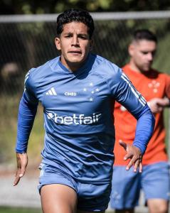 Lucas Romero, volante do Cruzeiro