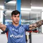 Kaio Jorge entra em acordo com companheiro e define número no Cruzeiro