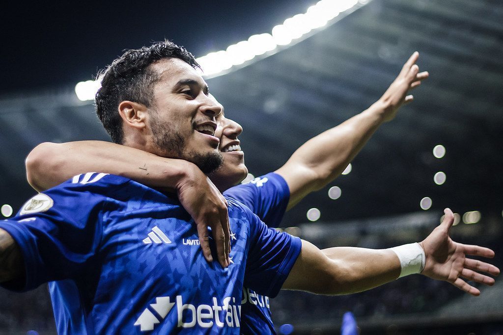 Cruzeiro finda jejum contra o Fluminense com vitória no Mineirão