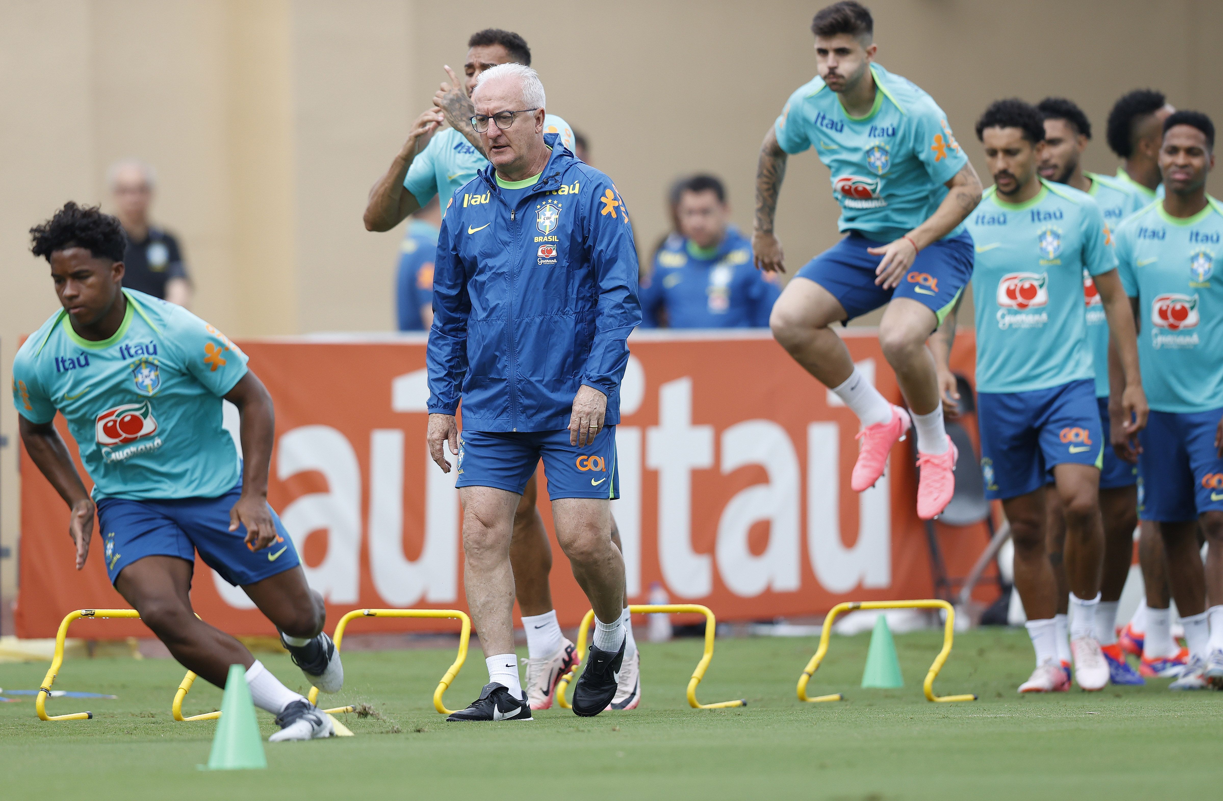 Brasil enfrenta o Paraguai em 'primeira decisão' pela Copa América