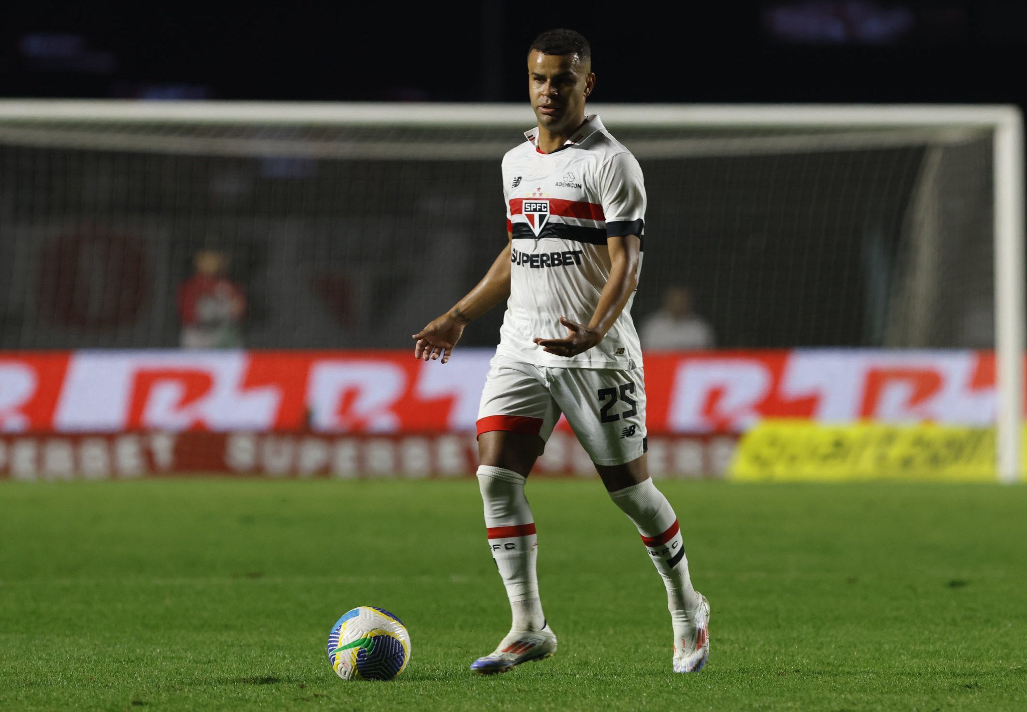 Contra Vasco, São Paulo tem desfalque de 'intocável' em meio à sequência ruim