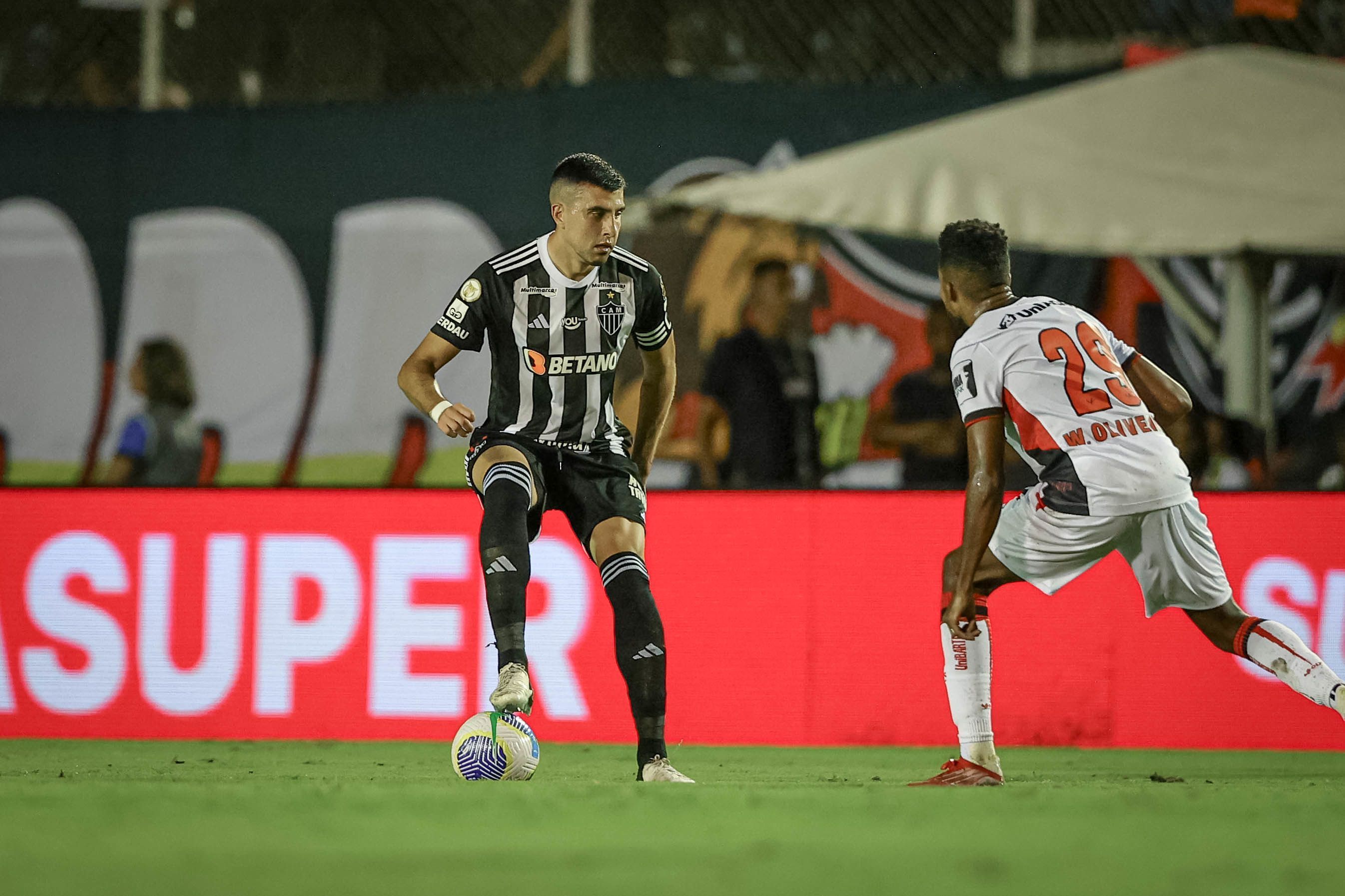 Battaglia manda recado à torcida após vexame do Atlético em Salvador