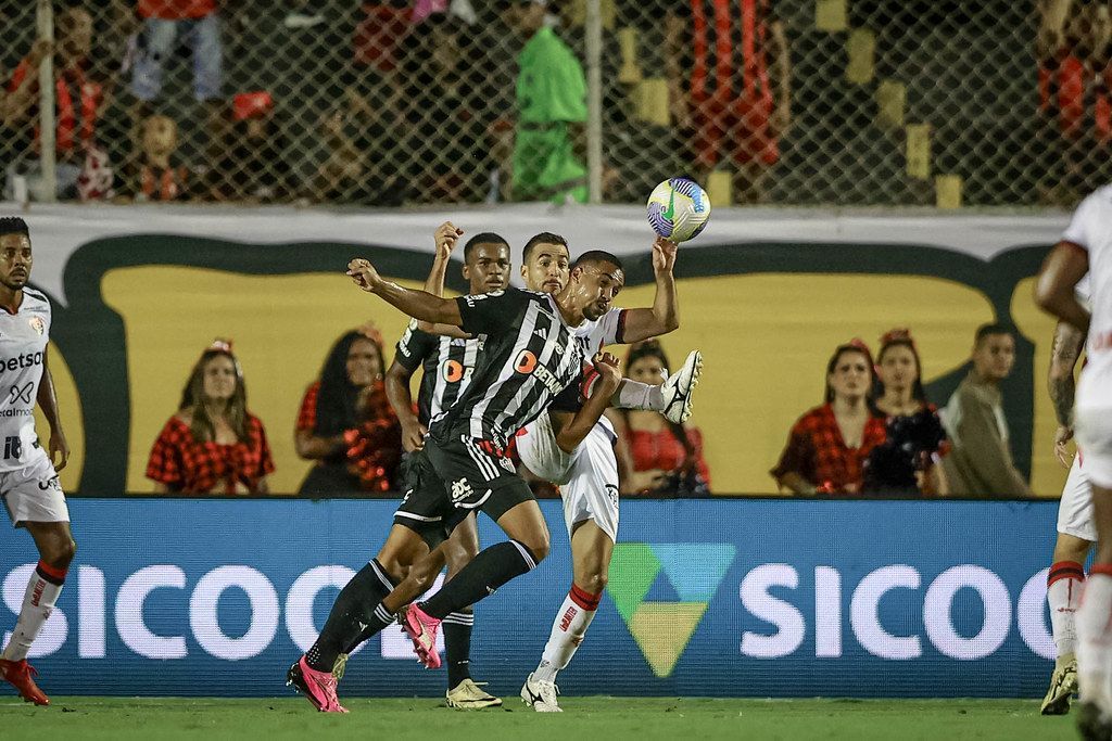 Atlético volta a levar quatro gols em dois jogos seguidos após mais de uma década