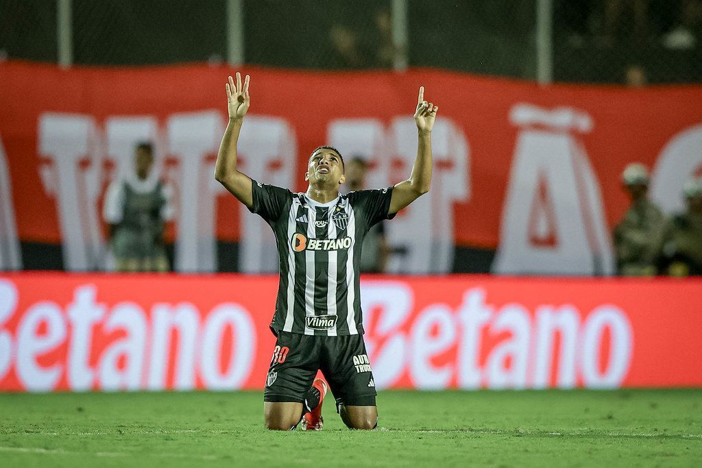 Palacios é o quinto colombiano a fazer gol pelo Atlético; relembre