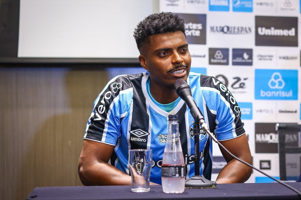 Em chegada a novo clube, ex-Atlético relembra críticas e rebate: 'Mais jogos bons'