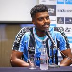 Em chegada a novo clube, ex-Atlético relembra críticas e rebate: 'Mais jogos bons'