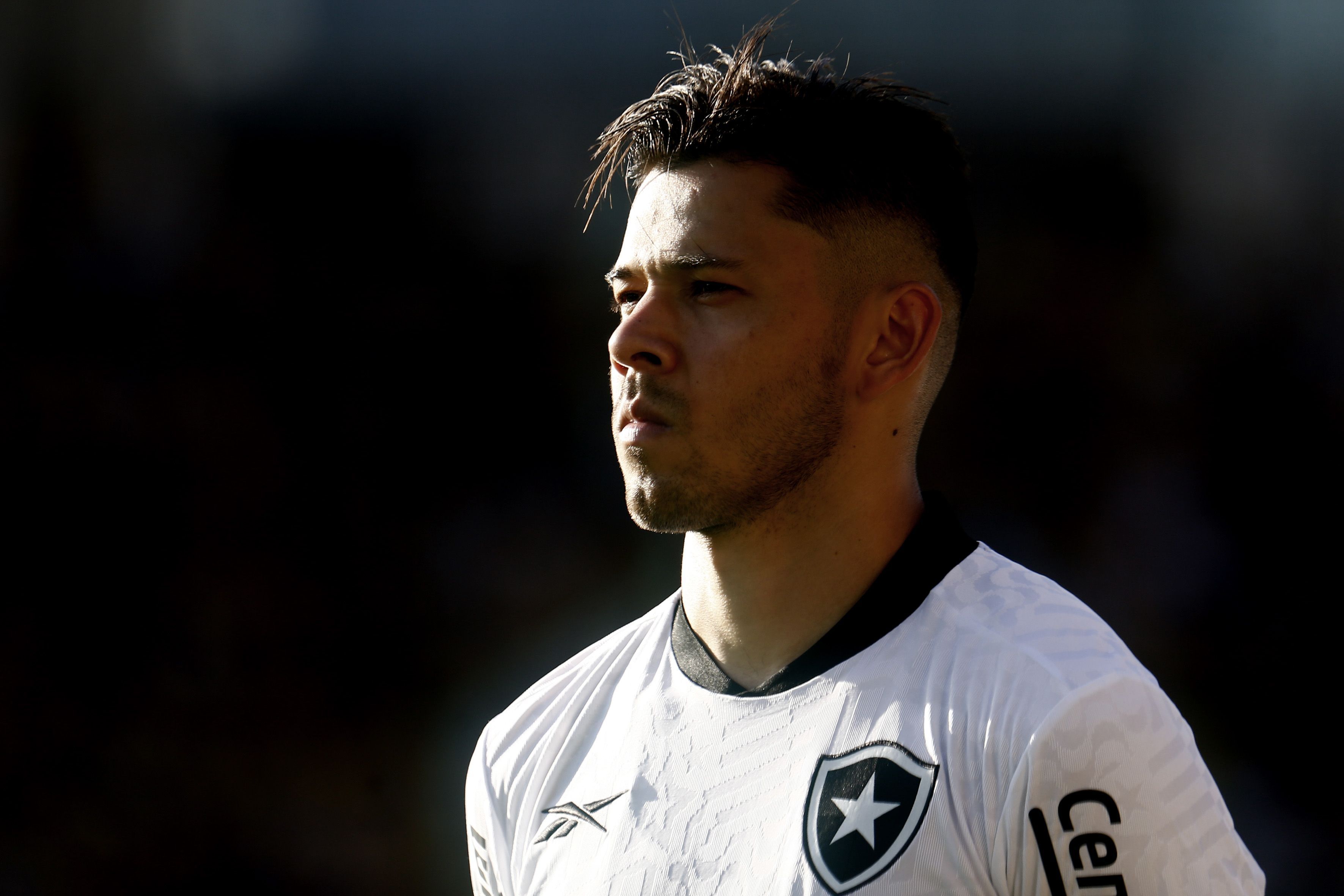 Botafogo anuncia saída de mais um campeão da Libertadores e da Série A
