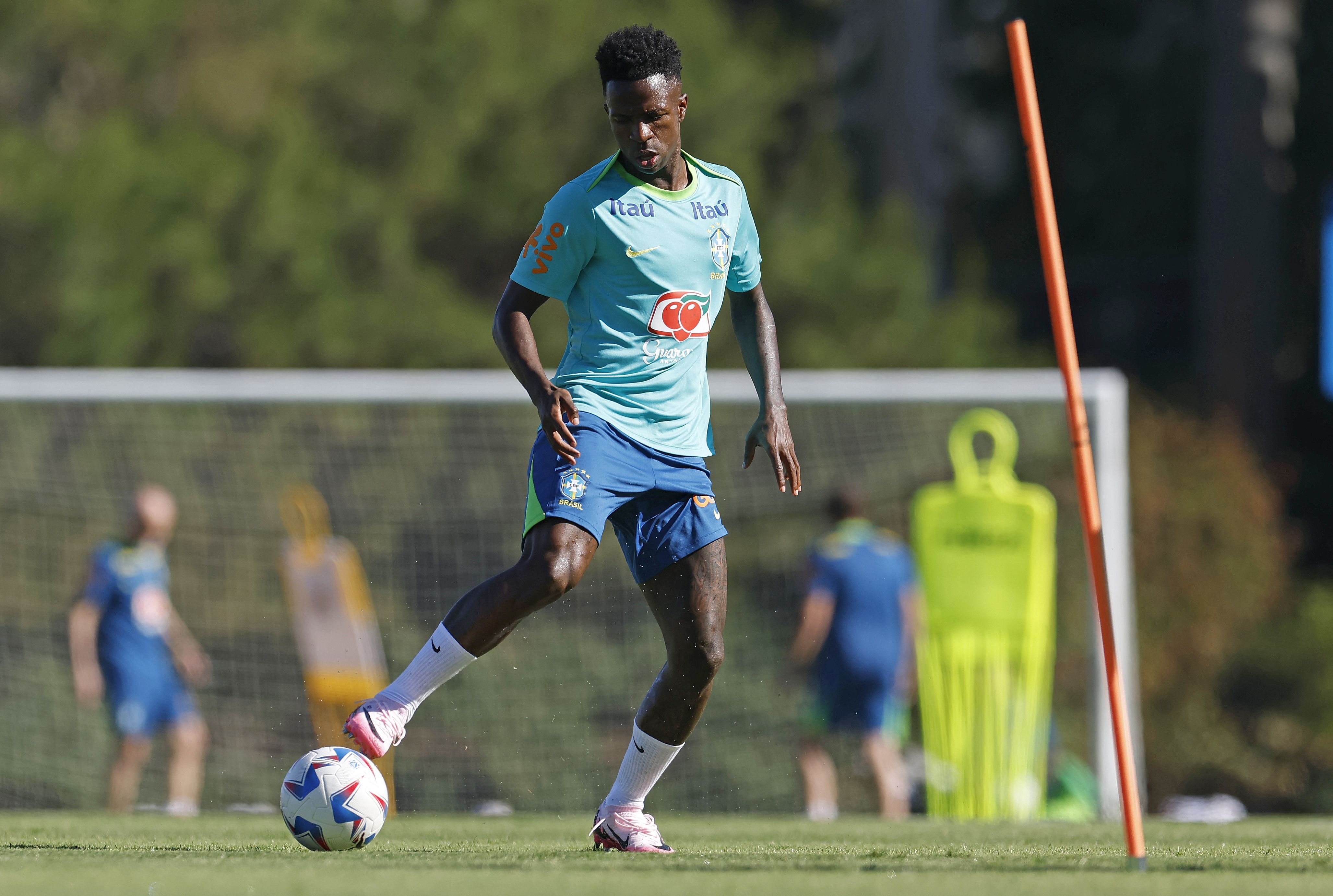 Brasil encara a 'favorita' Colômbia por primeiro lugar do grupo na Copa América