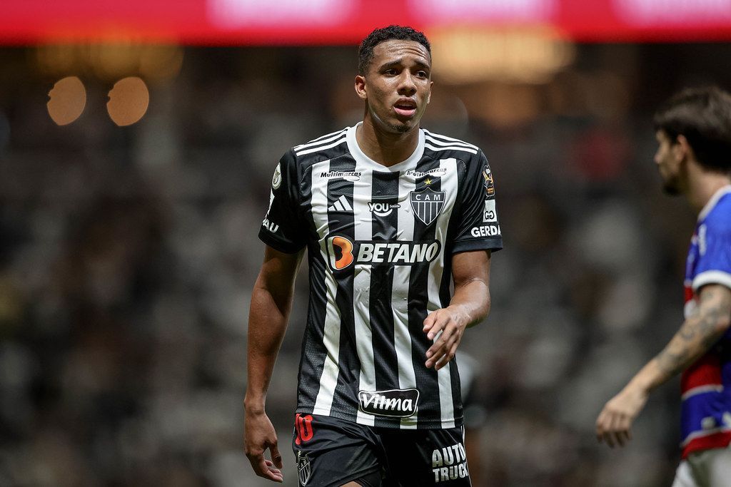 Após mais uma participação em gol, Palacios recebe elogios de destaque do Atlético