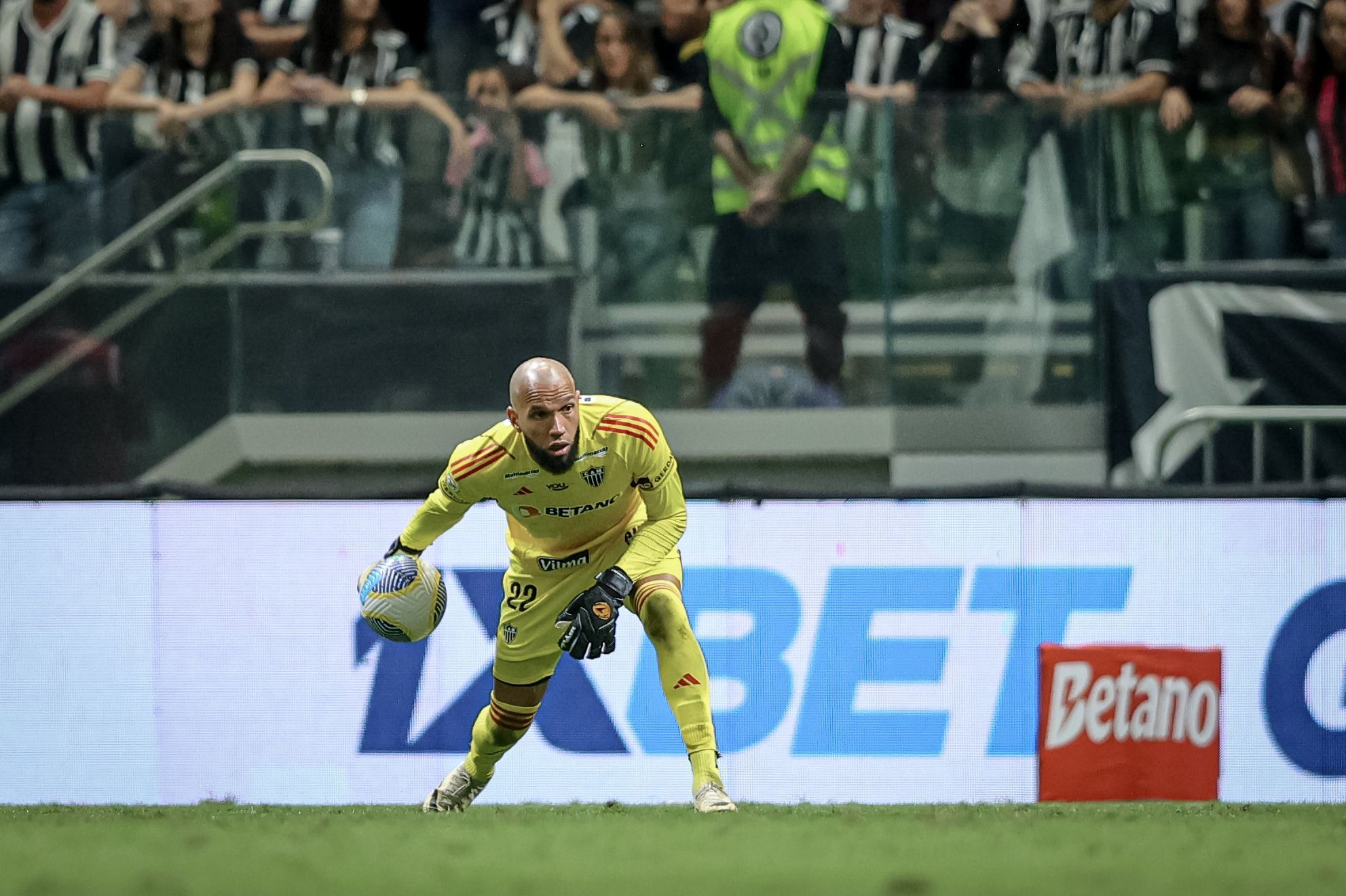Com Everson, Atlético divulga extensa lista de jogadores lesionados