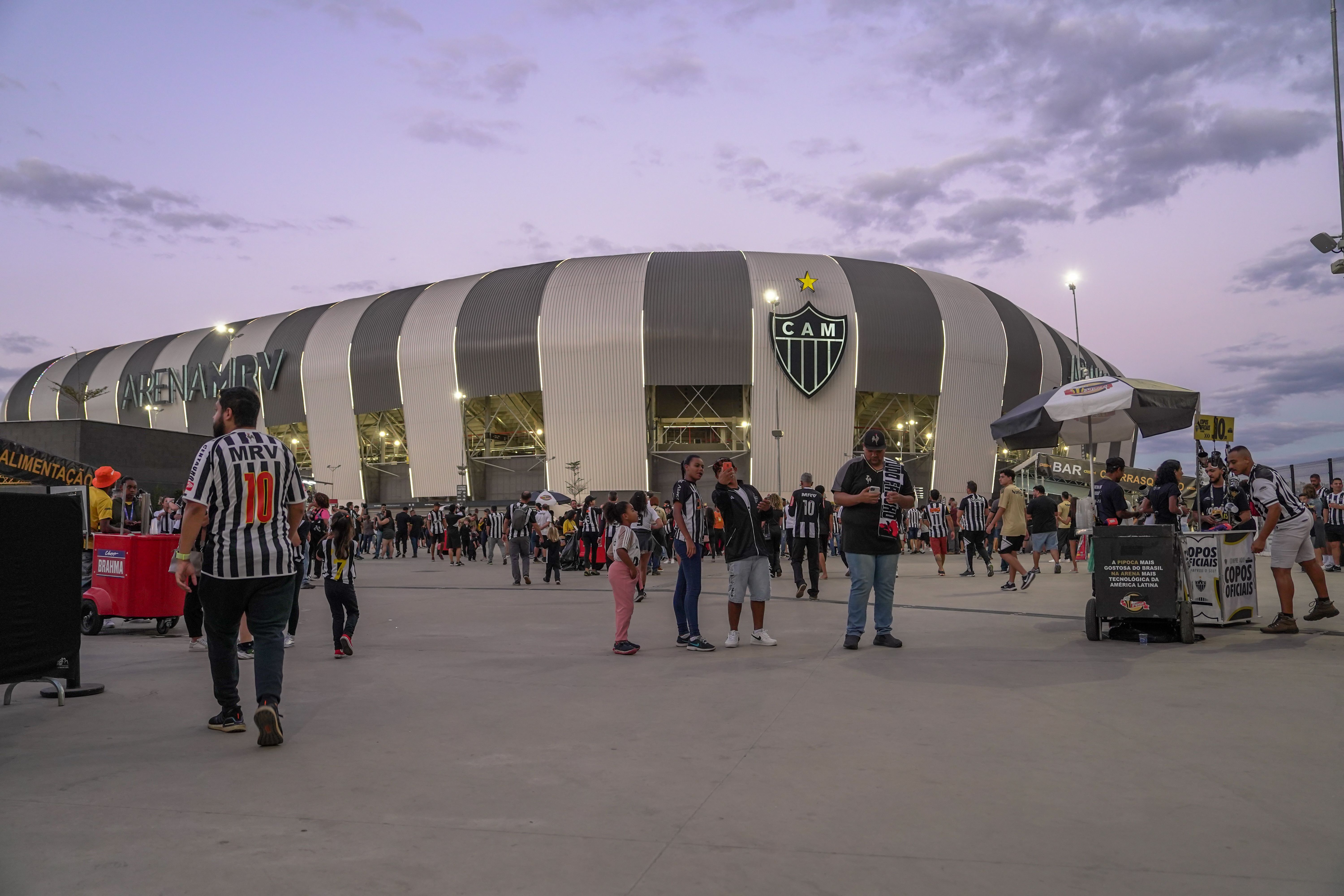 Atlético recebe Atlético-GO em Arena MRV lotada para embalar no Brasileiro