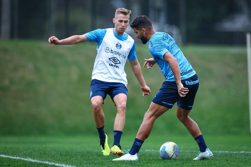 Grêmio tem dois reforços para enfrentar o Atlético-GO pelo Brasileirão