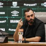 Presidente do Fluminense explica a demissão de Fernando Diniz; veja