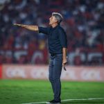 Renato promete melhora do Grêmio após empate com Atlético-GO: 'Nosso grupo vai ficar forte'