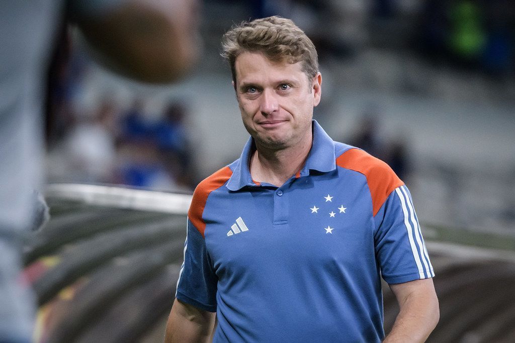 Fernando Seabra detalha planejamento do Cruzeiro para utilização de reforços