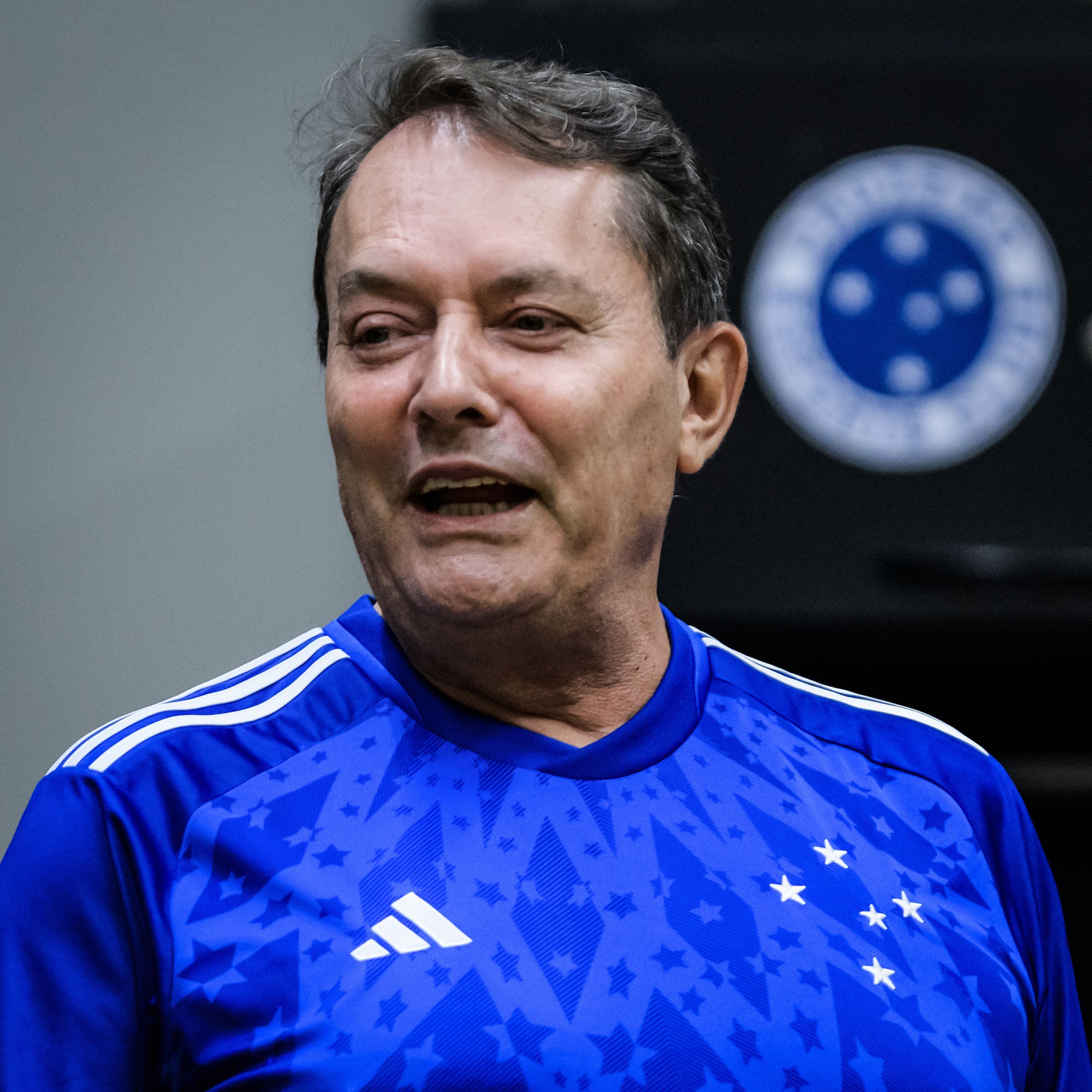 Cruzeiro de olho: Record faz oferta bilionária por jogos da Liga Forte União