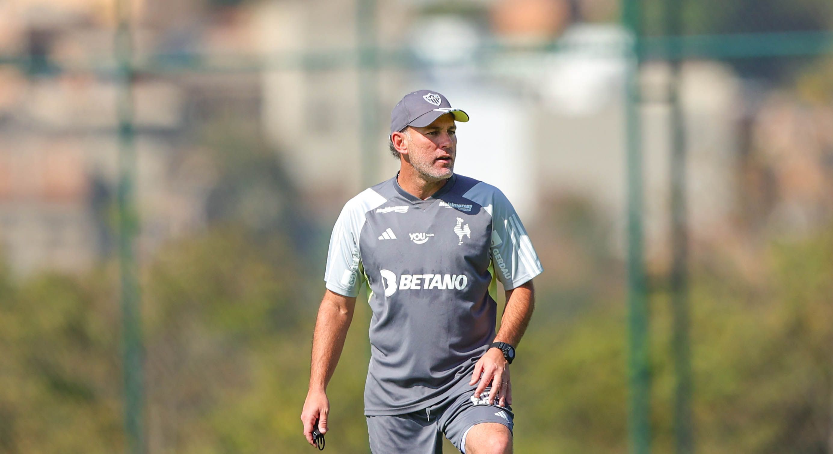 Titular do Atlético não treina e é dúvida para enfrentar o Atlético-GO