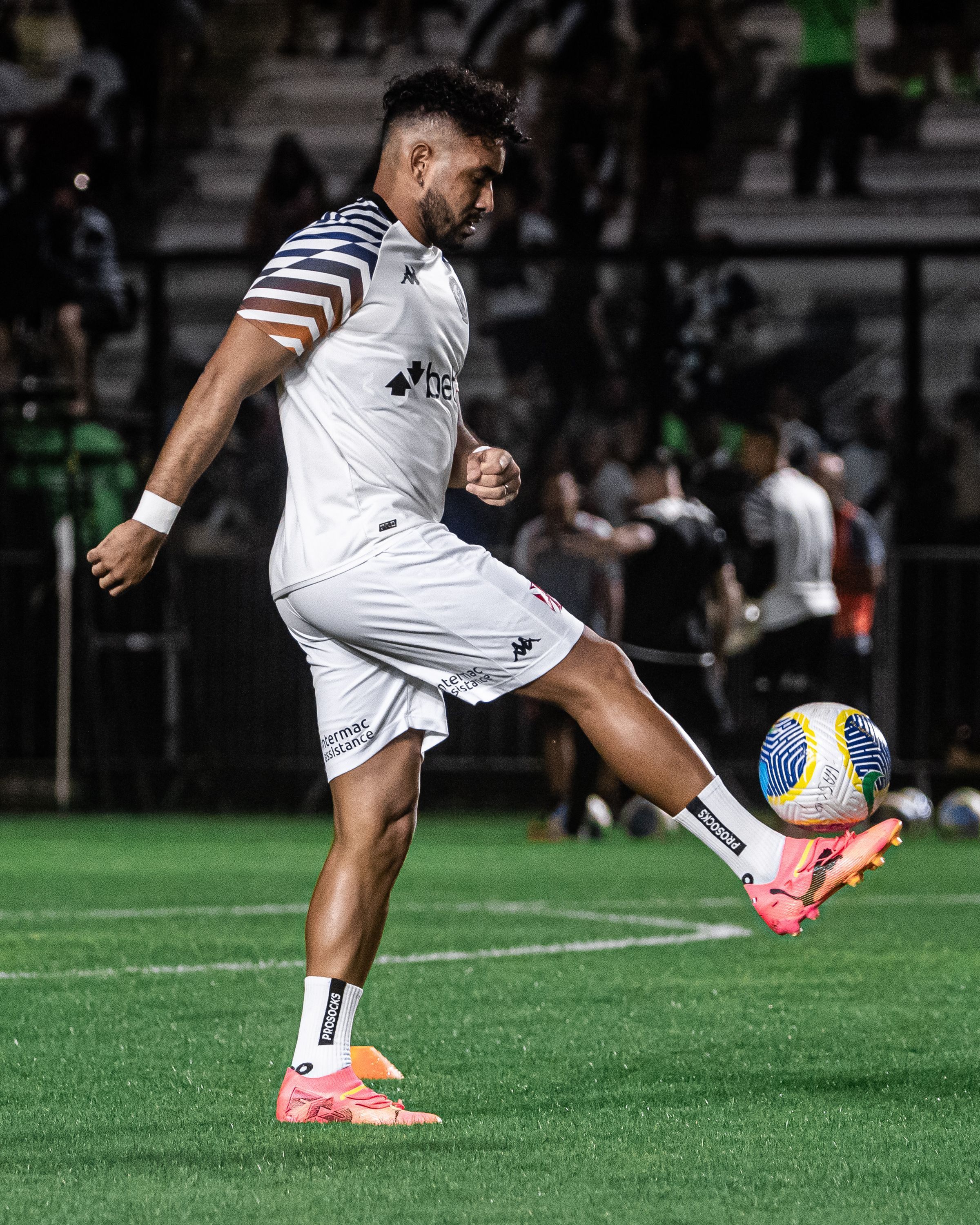 Rafael Paiva terá importantes desfalques para o duelo do Vasco contra o Internacional