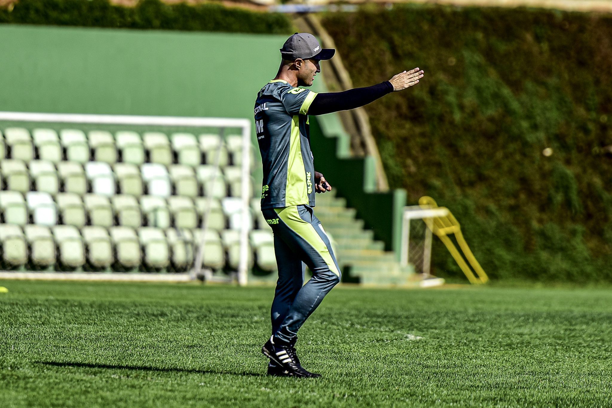América tem Goiás como adversário ‘indigesto’ na briga pela ponta na Série B