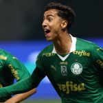 Vitor Reis confia em título do Palmeiras e 'esquece' o Botafogo