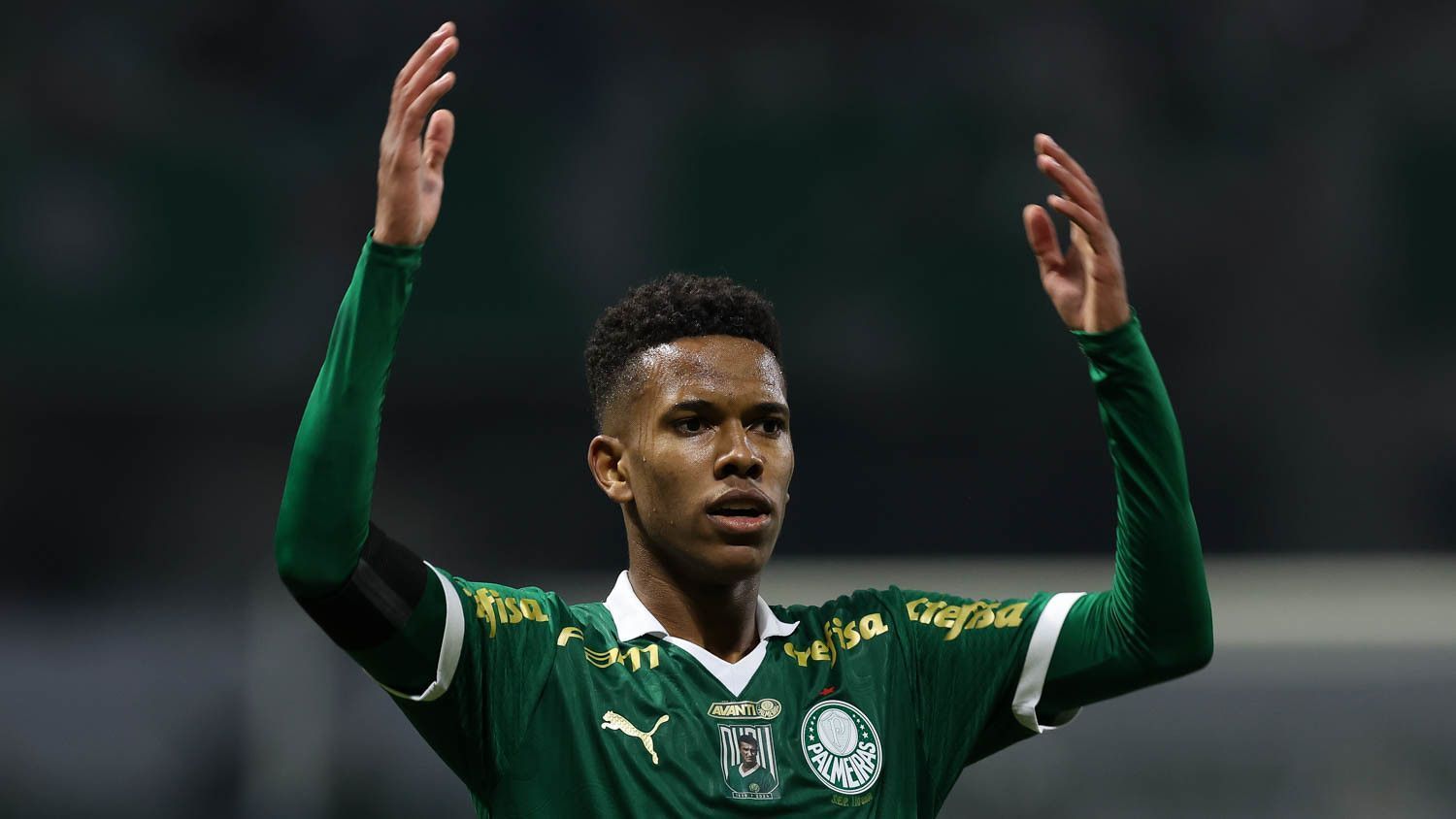 Estêvão, do Palmeiras, reage a elogios de Neymar e comparações com jogador