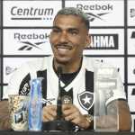 Allan chega ao Botafogo e se arrepia ao pensar em estreia pelo clube de coração