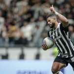 Hulk pede desculpas após derrota do Atlético e faz apelo à torcida