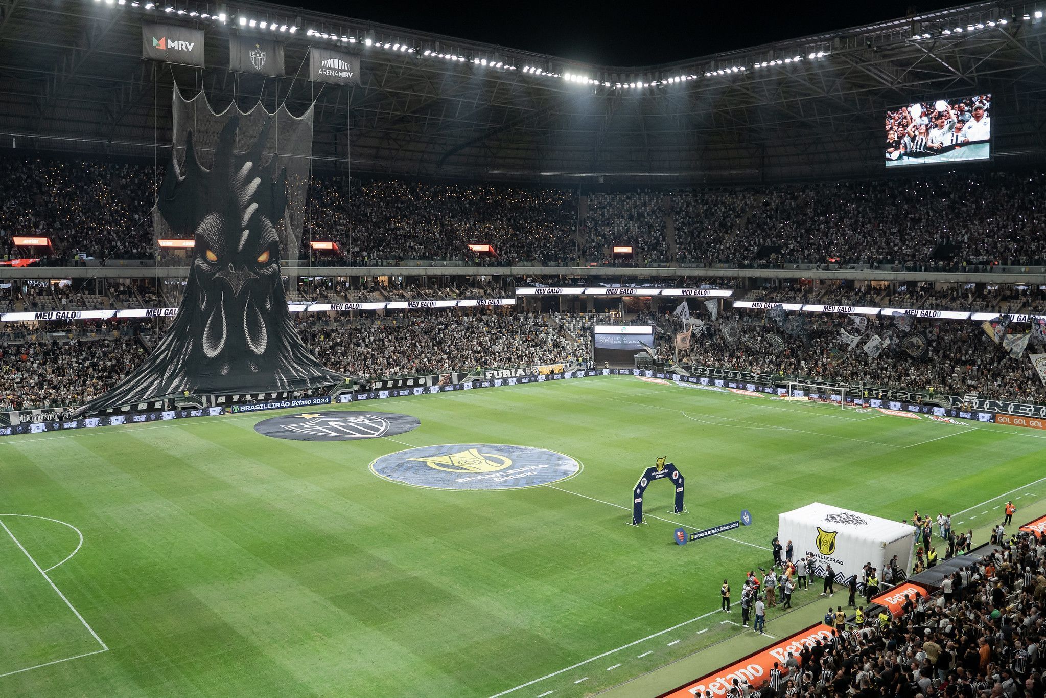 CEO do Atlético reconhece problema de acústica na Arena MRV e aponta soluções