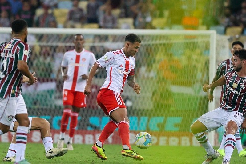Coudet lamenta empate do Inter com Fluminense: 'Dois pontos nos escaparam'