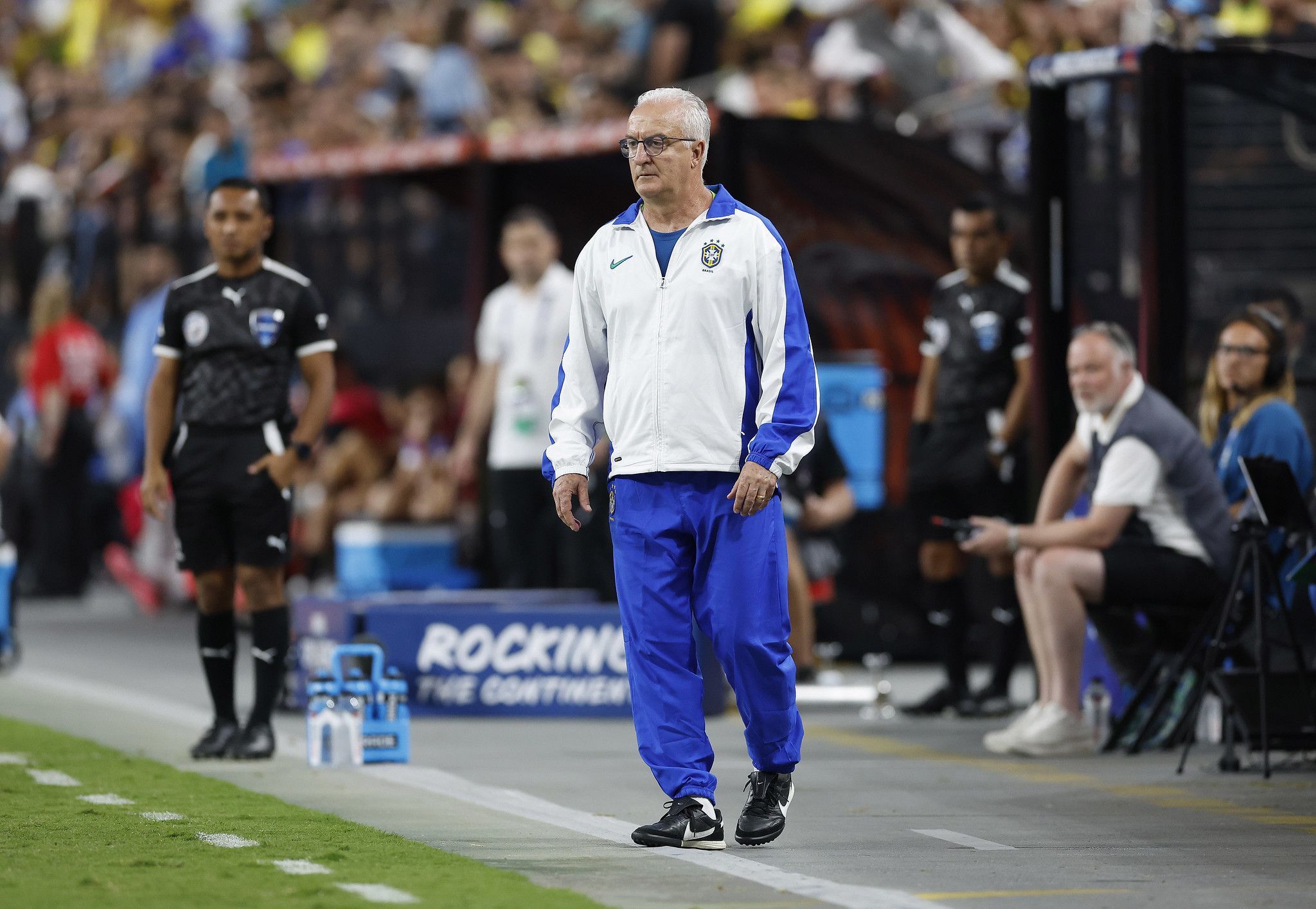 Após queda prematura do Brasil, Dorival Júnior diz que viu coisas positivas na Seleção