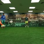 Sem jogar e cabisbaixo, Dudu demonstra abatimento no Palmeiras