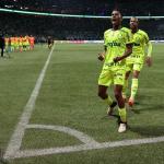 Estêvão decide novamente, Palmeiras vence Bahia e cola no líder Flamengo