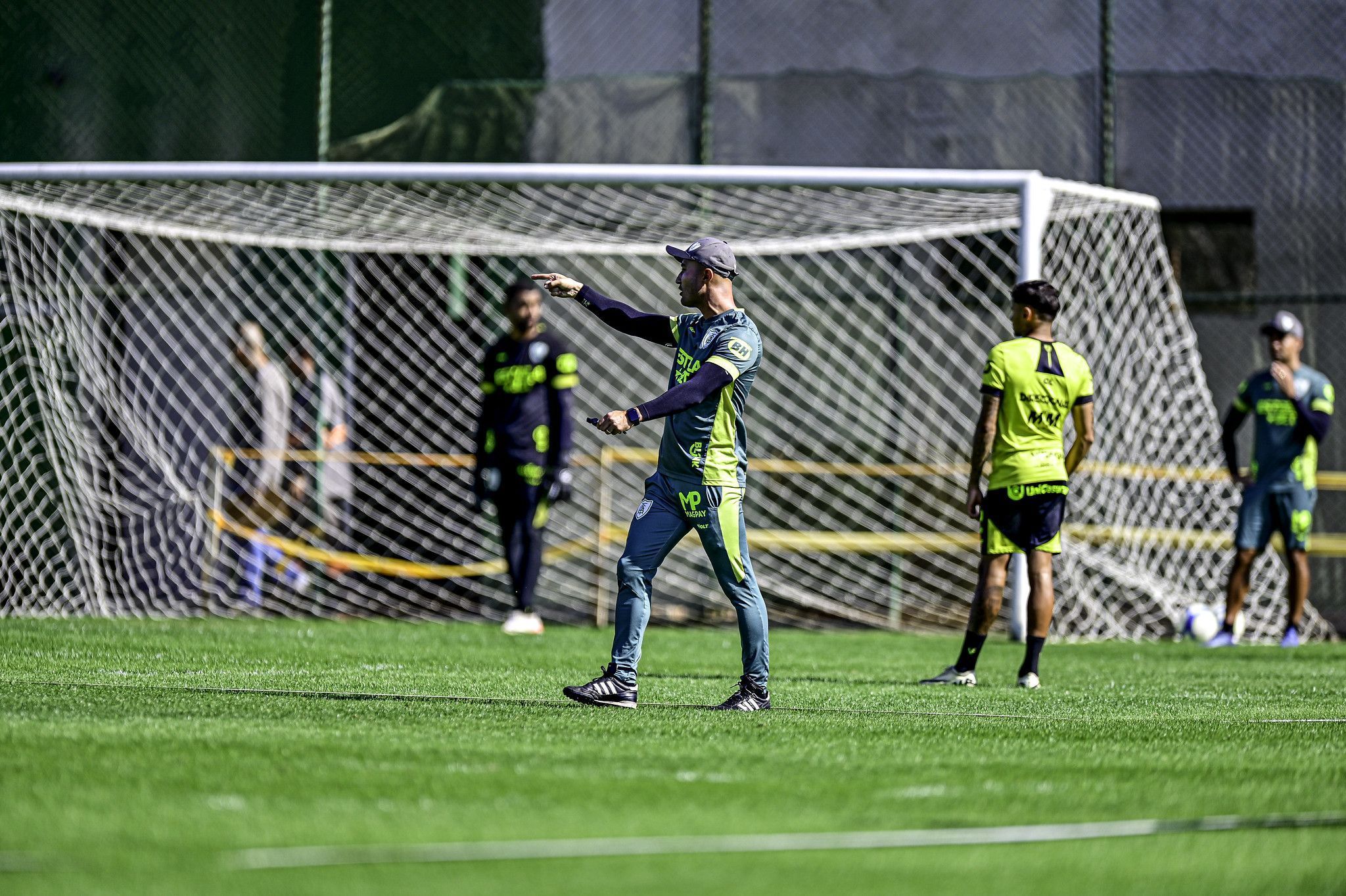 América vai ao mercado após lesões no elenco e pode anunciar três reforços na janela