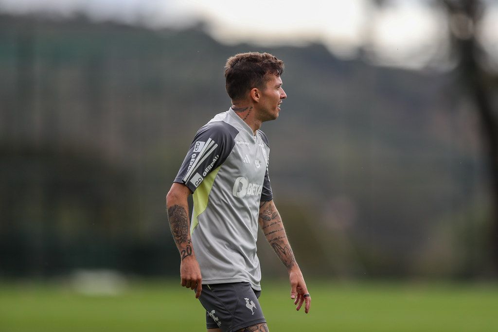 Bernard reage à proximidade de reestreia pelo Atlético
