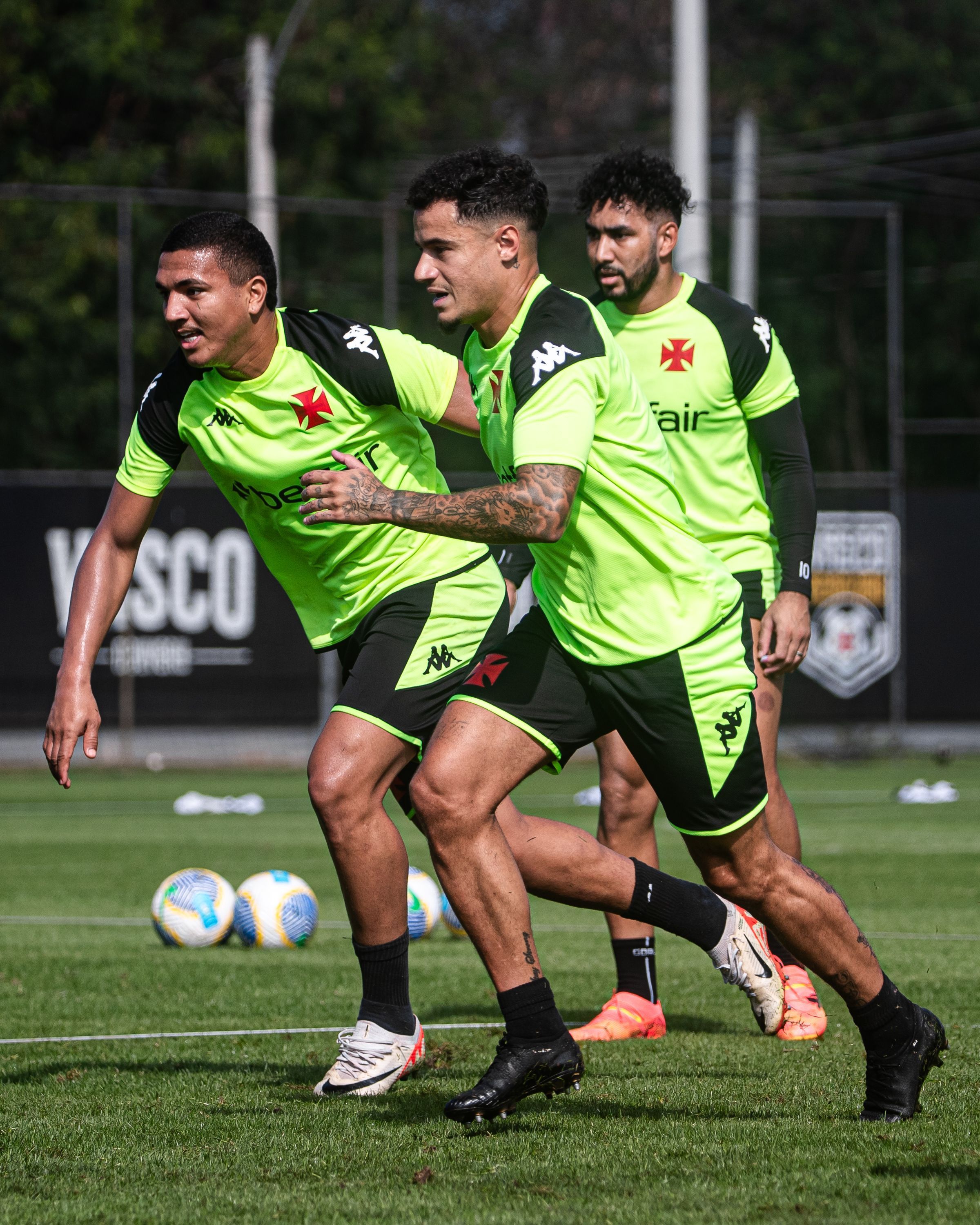 Vasco vive expectativa de ver craques entre os titulares pelo Campeonato Brasileiro