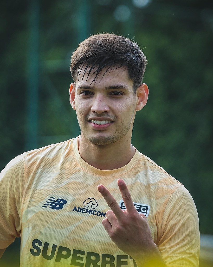 Técnico do São Paulo prepara mudanças para jogo contra Grêmio