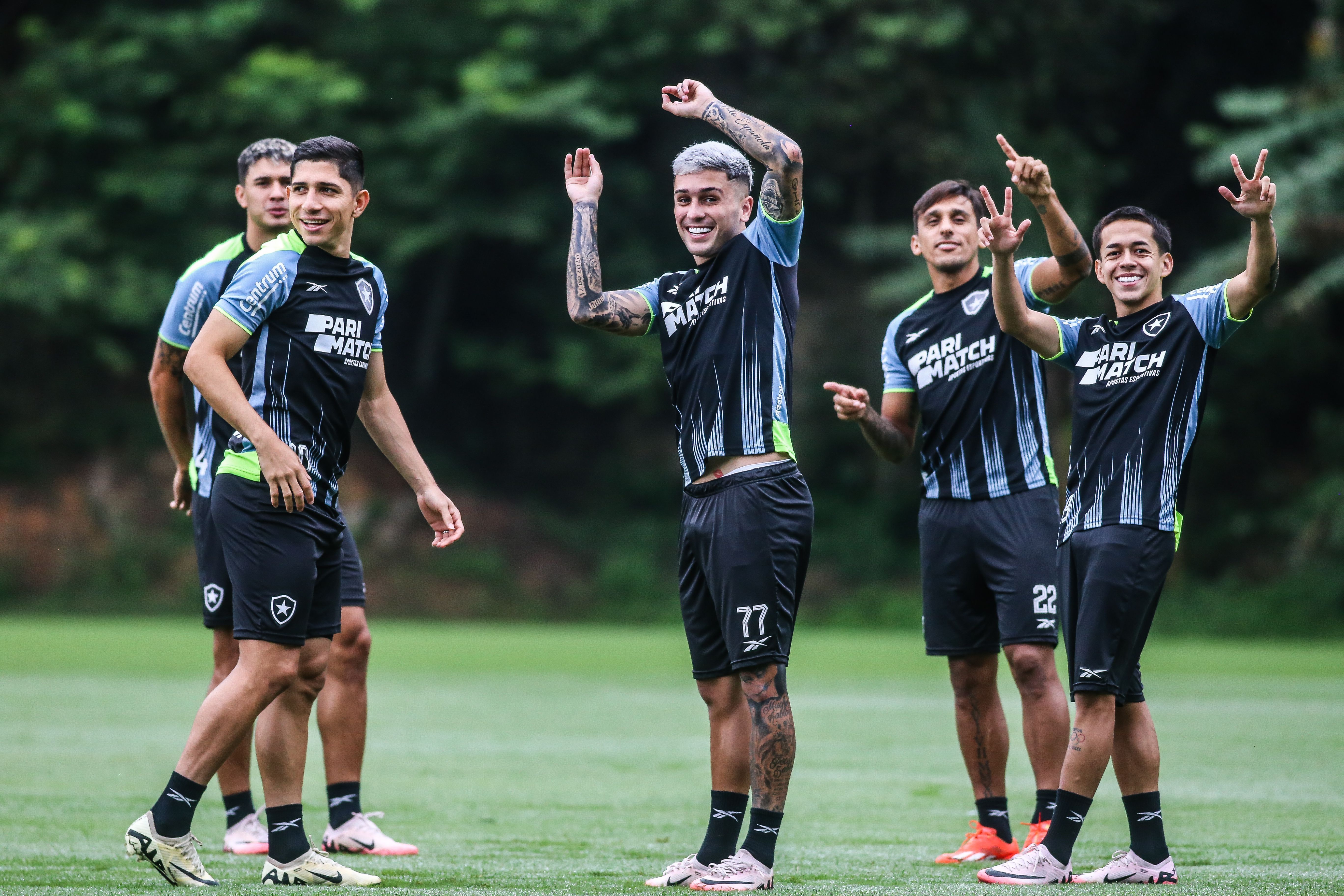 Botafogo acerta empréstimo de meia ao León, do México