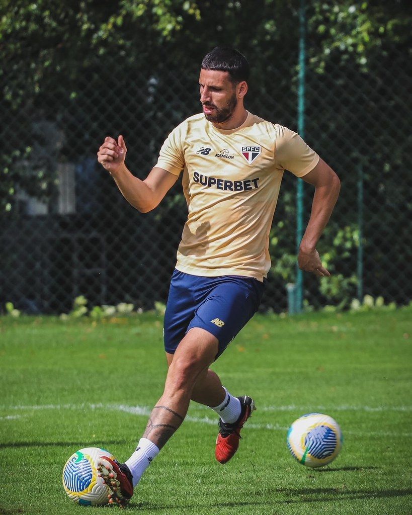 Calleri é dúvida no São Paulo e pode aumentar lista de desfalques contra Juventude