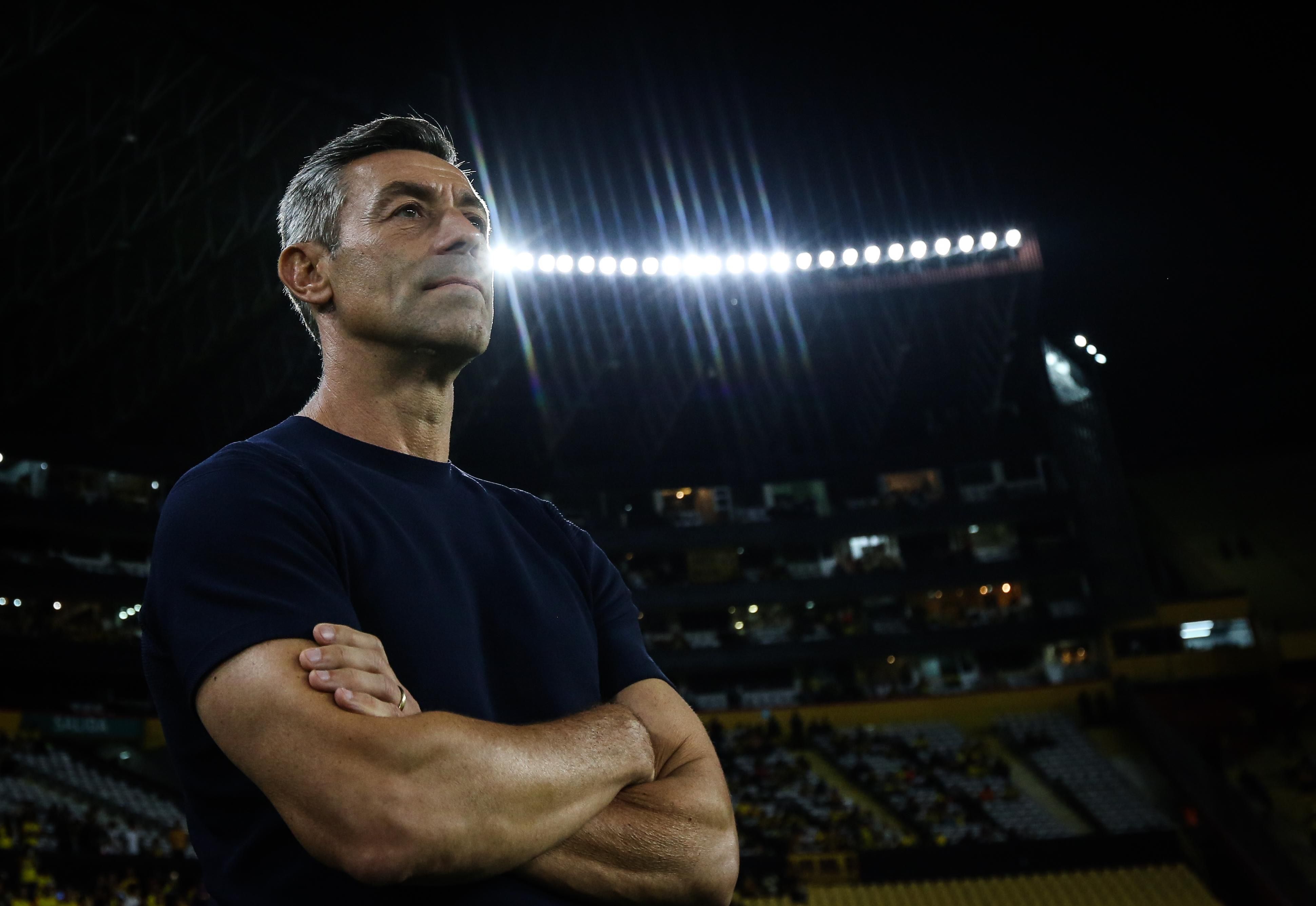 Na mira do Atlético, Pedro Caixinha encerra negociações com Grêmio