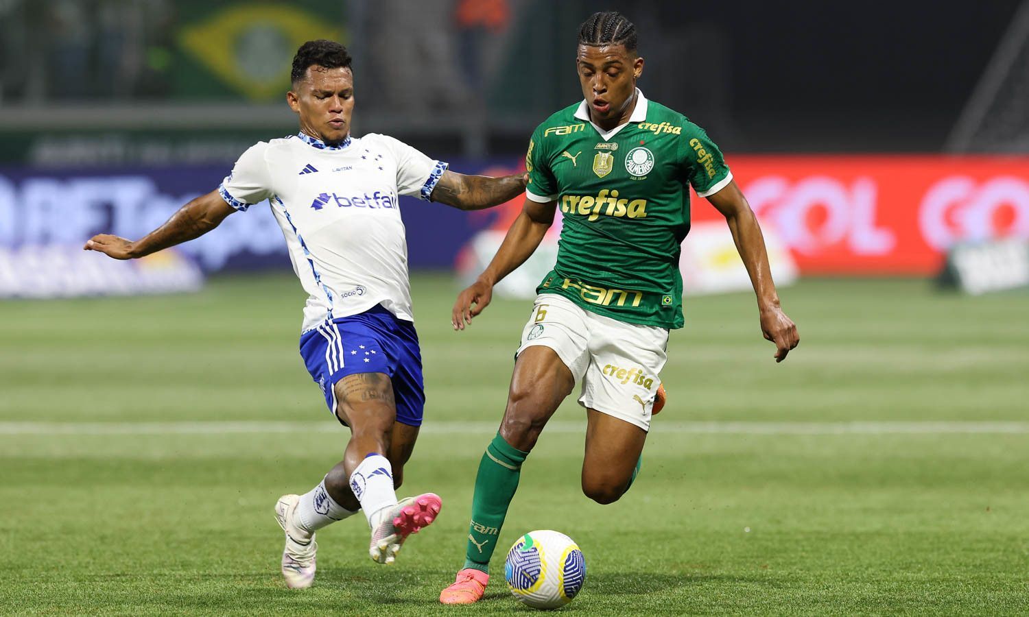 Palmeiras quer contratar outro lateral? Abel se posiciona após lesão de Piquerez