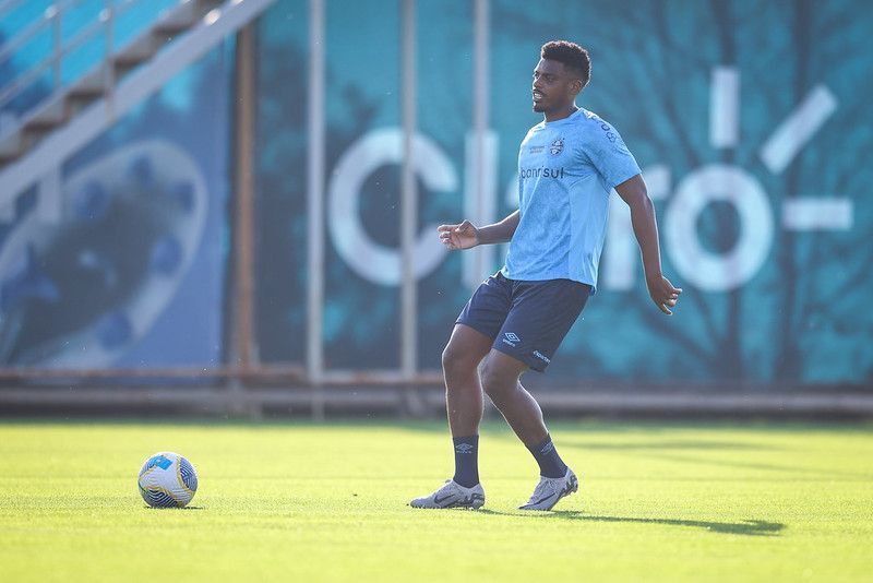 Jemerson deve estrear pelo Grêmio contra o Corinthians no Brasileirão