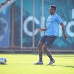 Zagueiro deve reforçar Grêmio para enfrentar o Bragantino pelo Brasileirão